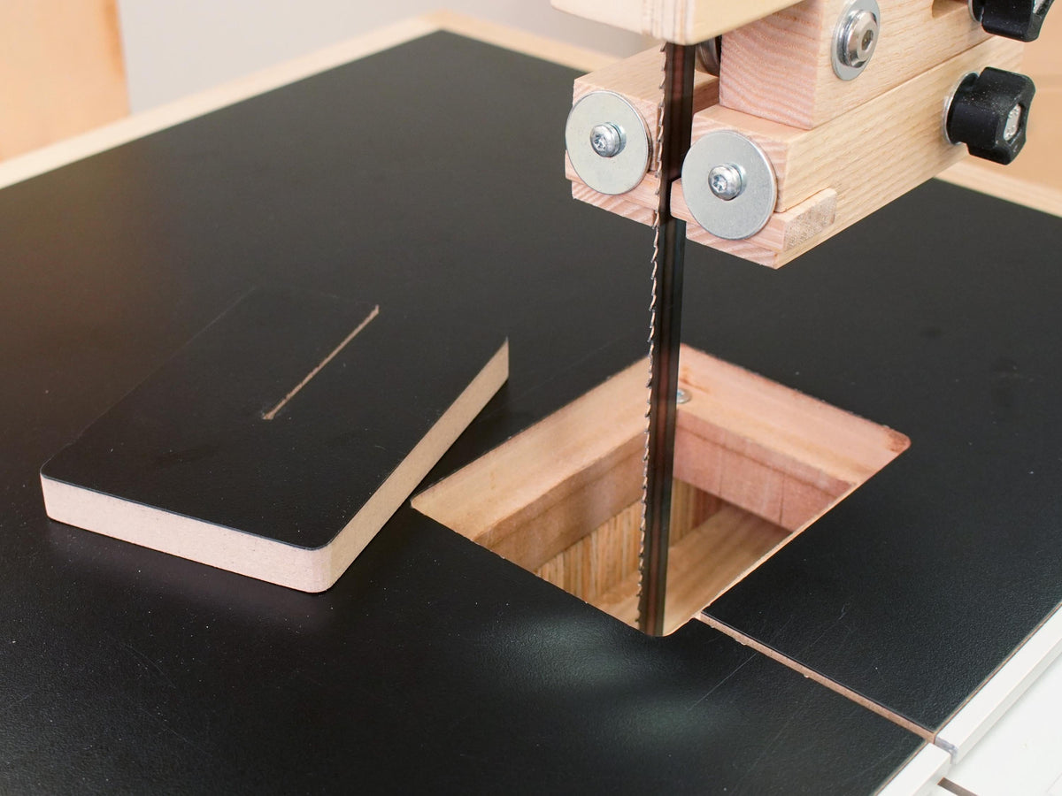 Bandsaw Plans with 16" Wheels and Tilting Table – Detailed Build Guide + Video